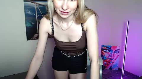 Erika online show from May 22, 2026, 1:17 pm