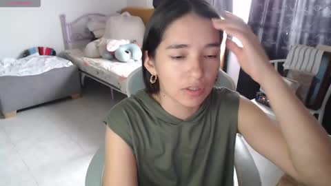 erina_1 online show from March 17, 2026, 5:27 pm