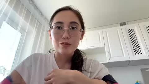 Snapshot of erinnthurmond chatting on July 14, 2026, 11:27 am Luna online show from July 14, 2026, 11:27 am