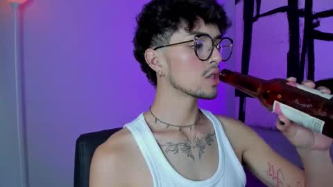 Snapshot of erisleon chatting on October 29, 2025, 7:32 am online show from October 29, 2025, 7:32 am