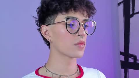 Snapshot of erisleon chatting on November 1, 2025, 1:24 pm online show from November 1, 2025, 1:24 pm