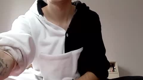 Snapshot of ernest_ice chatting on March 27, 2026, 11:10 am Ernest online show from March 27, 2026, 11:10 am