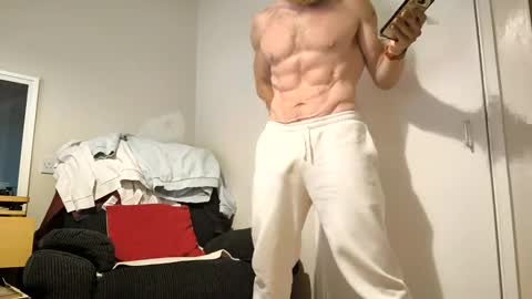 Snapshot of erniemac chatting on October 13, 2025, 12:05 pm Ernie online show from October 13, 2025, 12:05 pm