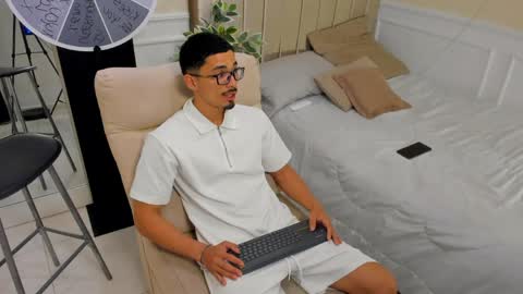 eros_becker_ online show from March 30, 2026, 12:44 am