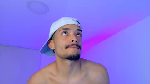 Eros online show from November 21, 2025, 10:41 pm