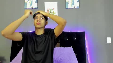 Snapshot of eros_lux1 chatting on April 22, 2026, 12:07 pm Eros Lux1 online show from April 22, 2026, 12:07 pm