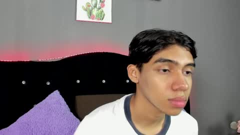 Snapshot of eros_lux1 chatting on April 29, 2026, 12:09 pm Eros Lux1 online show from April 29, 2026, 12:09 pm
