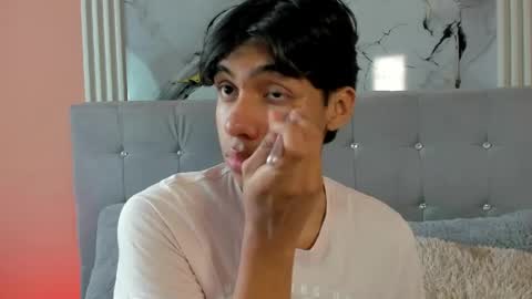 Snapshot of eros_lux1 chatting on May 9, 2026, 12:32 pm Eros Lux1 online show from May 9, 2026, 12:32 pm