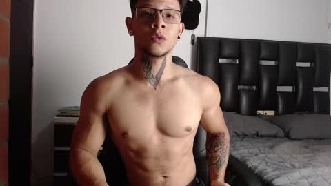 Eros online show from October 30, 2025, 2:13 am