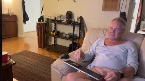 eros online show from September 24, 2025, 5:44 am