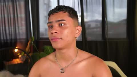 Snapshot of eroswild_ chatting on February 2, 2026, 8:07 pm Eros Wild online show from February 2, 2026, 8:07 pm