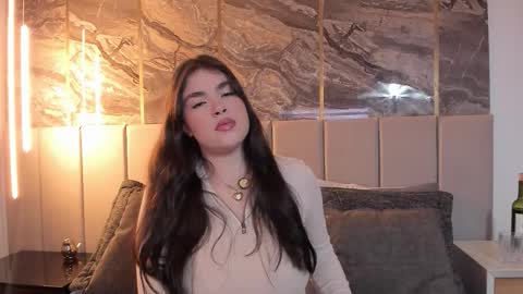 Karen online show from November 4, 2025, 7:46 pm