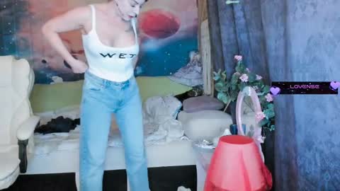 Snapshot of erotic_dessire chatting on February 13, 2025, 7:10 pm Eve online show from February 13, 2025, 7:10 pm