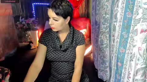 Snapshot of erotic_dessire chatting on September 25, 2025, 7:28 pm Eve online show from September 25, 2025, 7:28 pm