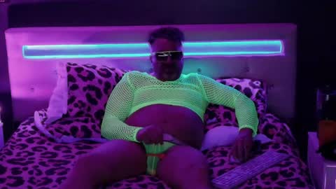 Snapshot of eroticdickmovement chatting on May 10, 2026, 1:00 am Cash Carry Fox online show from May 10, 2026, 1:00 am