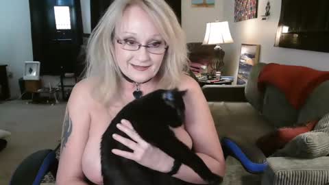 Snapshot of eroticsiren2 chatting on February 9, 2025, 4:04 am EroticSiren2 online show from February 9, 2025, 4:04 am