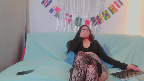 ErzsiDragon online show from March 29, 2026, 1:33 pm