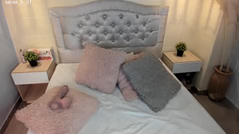 Escarlet online show from February 8, 2025, 5:08 pm