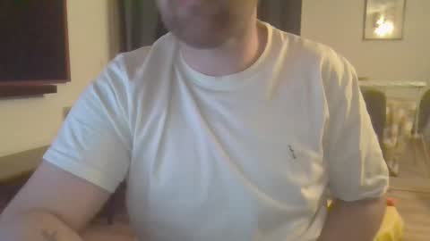 esclavepourfemme online show from March 11, 2025, 9:59 pm