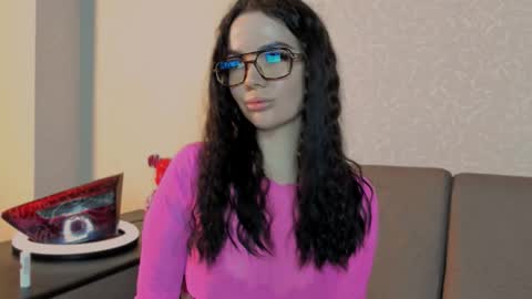 Snapshot of esenya_mur chatting on October 31, 2025, 10:05 am Esenya online show from October 31, 2025, 10:05 am