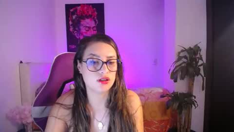 Snapshot of esmeralda098 chatting on January 15, 2026, 7:50 pm Esmeralda online show from January 15, 2026, 7:50 pm