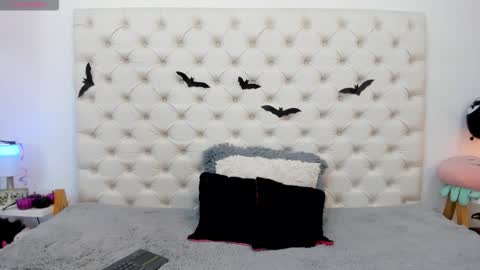 esmeralda  online show from October 24, 2025, 3:30 pm