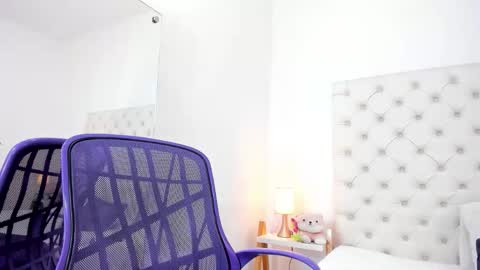 esmeralda  online show from February 28, 2026, 3:57 pm