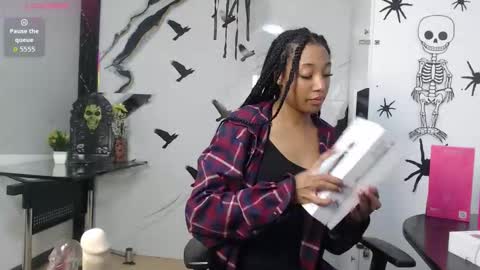 esmeralda_bk online show from October 23, 2025, 9:46 pm