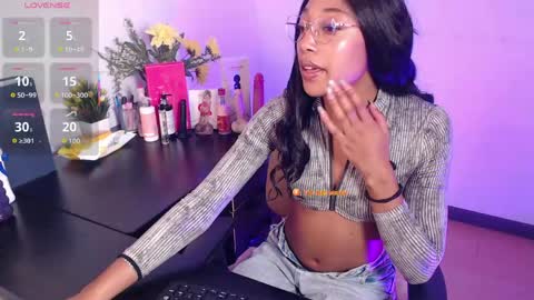 Snapshot of esmeralda_bk chatting on May 21, 2026, 10:17 pm esmeralda_bk online show from May 21, 2026, 10:17 pm