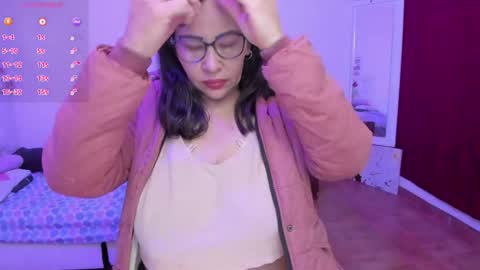 esme online show from April 15, 2026, 1:07 pm