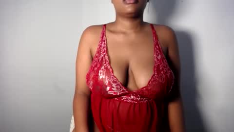 Esme online show from May 11, 2026, 11:38 am