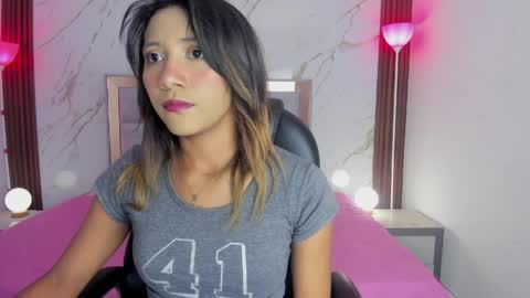 Snapshot of esperanzamora chatting on April 4, 2026, 1:08 pm esperanzamora online show from April 4, 2026, 1:08 pm