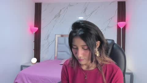 Snapshot of esperanzamora chatting on April 17, 2026, 11:46 am esperanzamora online show from April 17, 2026, 11:46 am