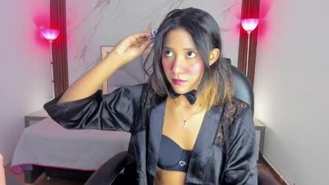 Snapshot of esperanzamora chatting on April 25, 2026, 12:41 pm esperanzamora online show from April 25, 2026, 12:41 pm