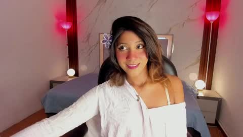 Snapshot of esperanzamora chatting on May 5, 2026, 11:51 am esperanzamora online show from May 5, 2026, 11:51 am