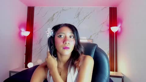 Snapshot of esperanzamora chatting on May 11, 2026, 12:00 pm esperanzamora online show from May 11, 2026, 12:00 pm