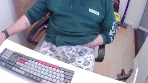 Morph online show from November 19, 2025, 9:59 pm