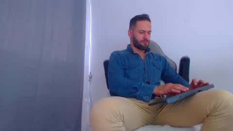 esteban online show from December 24, 2024, 7:22 pm