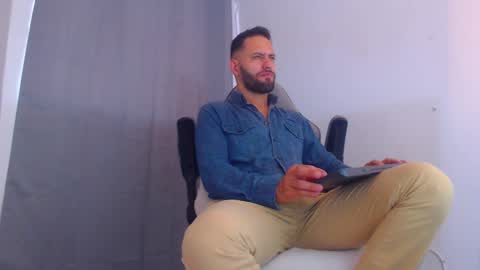 esteban online show from January 12, 2025, 7:53 pm