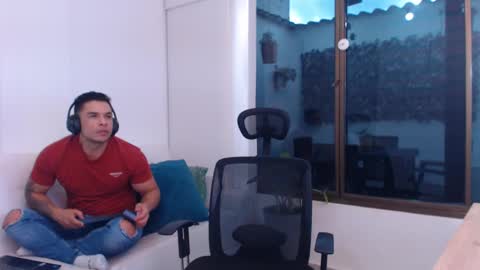 ESTEBAN online show from March 5, 2025, 8:32 pm