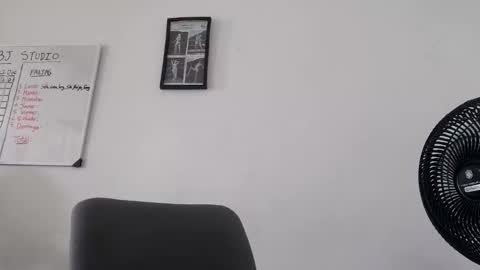 Esteban Reyes  independent model online show from December 16, 2025, 3:50 pm