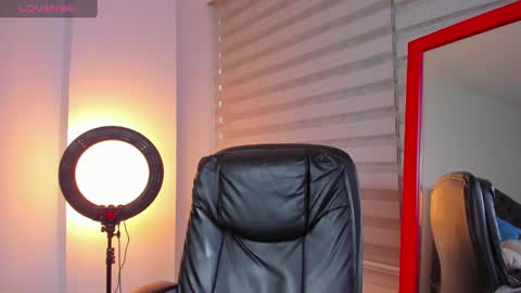 Snapshot of esteban_stud chatting on February 28, 2025, 9:23 pm ESTEBAN online show from February 28, 2025, 9:23 pm