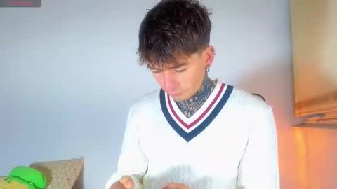 Esteban independent model online show from October 23, 2025, 10:36 am