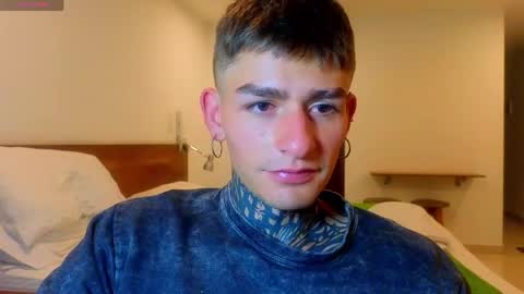 Esteban independent model online show from May 10, 2026, 2:39 am