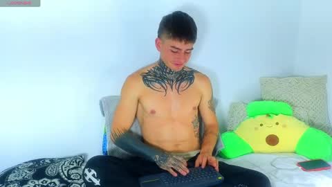 Esteban independent model online show from May 18, 2026, 1:13 am