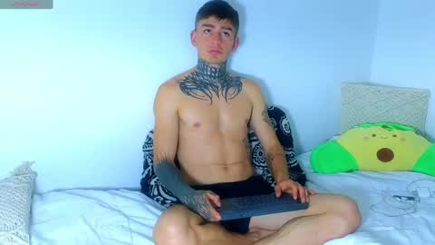 Esteban independent model online show from May 18, 2026, 4:24 pm
