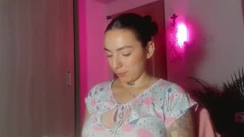 estefa1 online show from January 7, 2026, 6:38 am