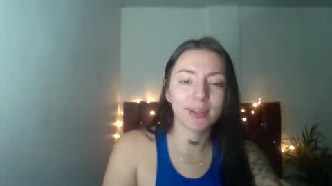 estefa1 online show from April 7, 2026, 5:30 am