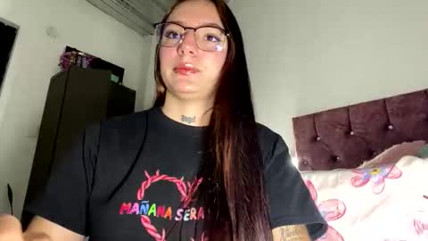 estefa1 online show from June 9, 2026, 2:17 pm