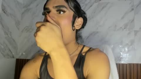 Snapshot of estefani_robles chatting on June 21, 2026, 12:57 am estefani robles online show from June 21, 2026, 12:57 am